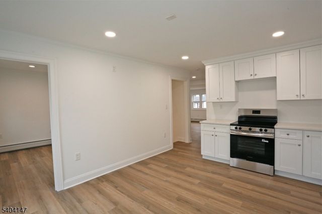 6 Bucknell Trl, Hopatcong Boro, NJ 07843