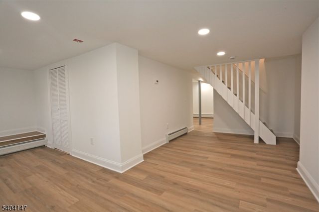 6 Bucknell Trl, Hopatcong Boro, NJ 07843