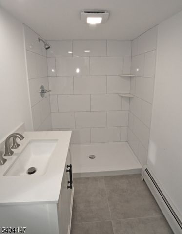 6 Bucknell Trl, Hopatcong Boro, NJ 07843