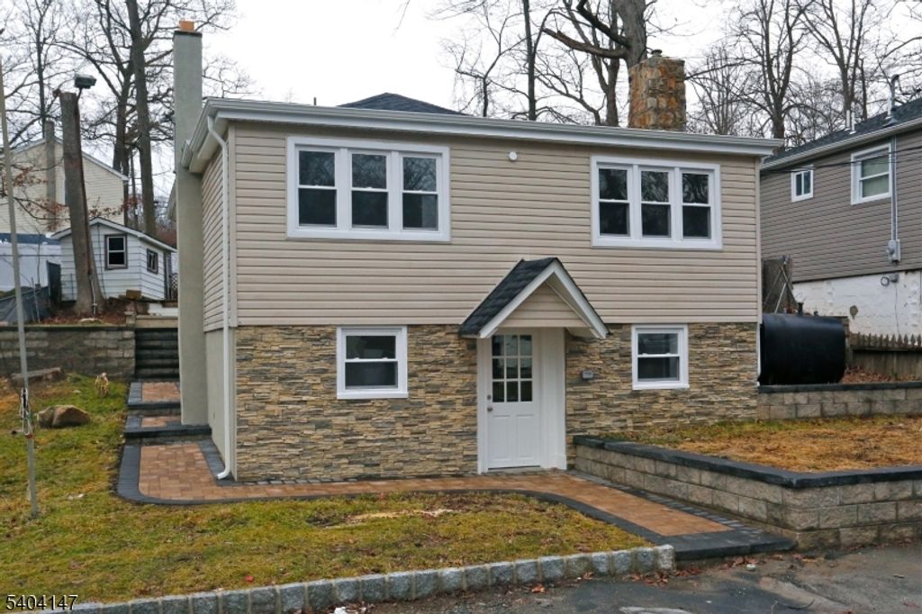 6 Bucknell Trl, Hopatcong Boro, NJ 07843