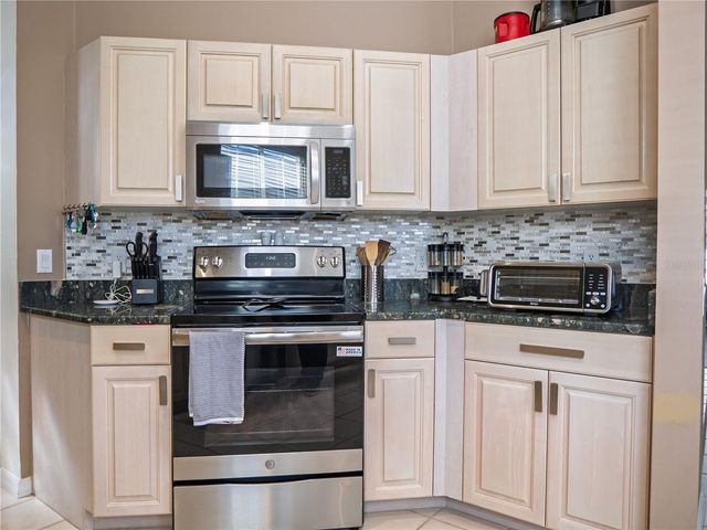 4054 CADDIE DRIVE E, Bradenton, FL 34203