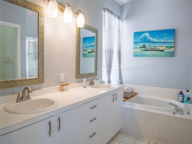 4054 CADDIE DRIVE E, Bradenton, FL 34203