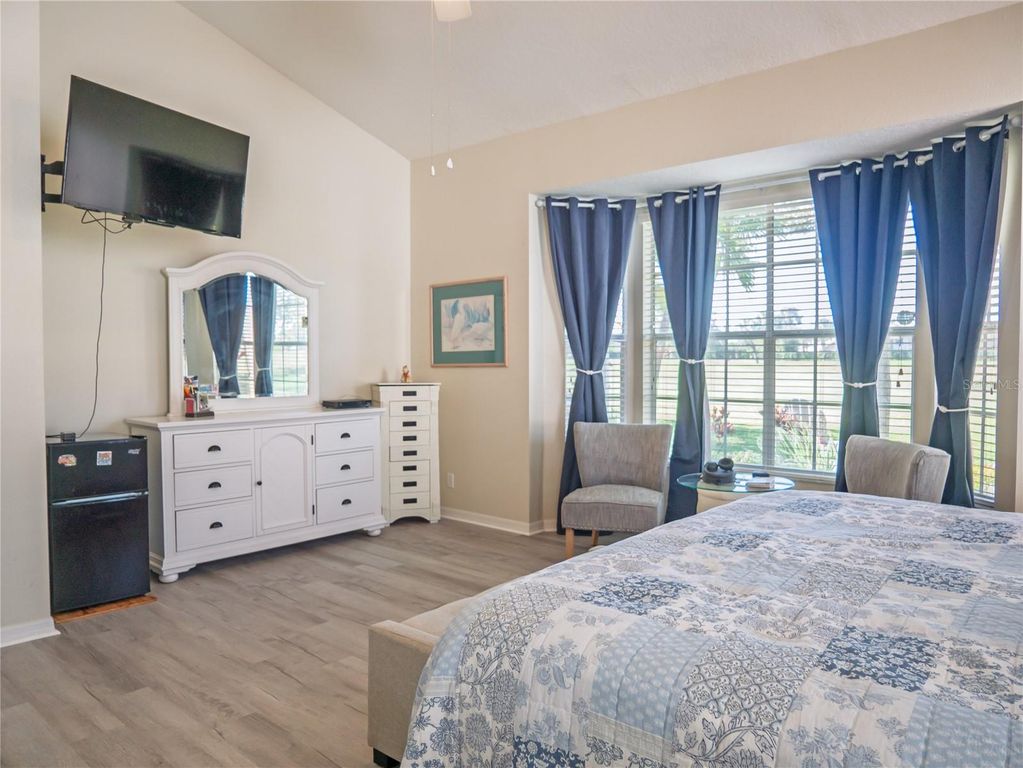 Image 21 of property listing at 4054 CADDIE DRIVE E, Bradenton, FL 34203