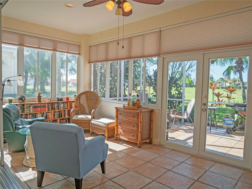 Image 10 of property listing at 4054 CADDIE DRIVE E, Bradenton, FL 34203