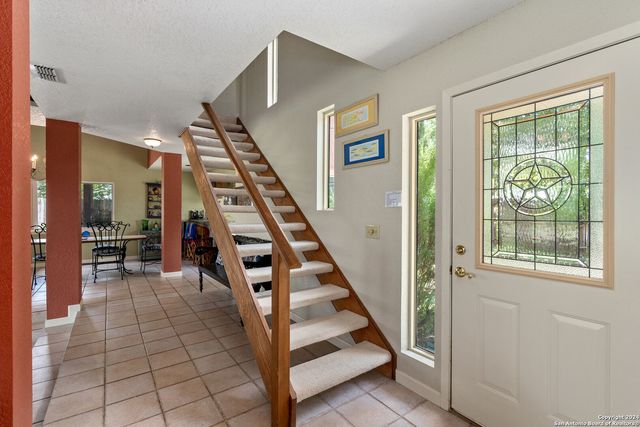 696 FAURIE RD, Lakehills, TX 78063