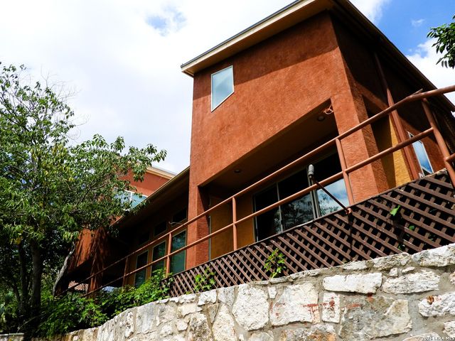 696 FAURIE RD, Lakehills, TX 78063