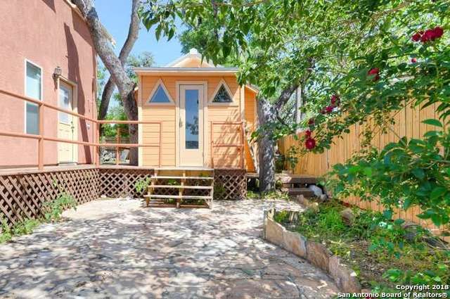696 FAURIE RD, Lakehills, TX 78063