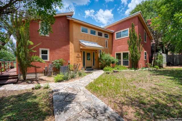 696 FAURIE RD, Lakehills, TX 78063