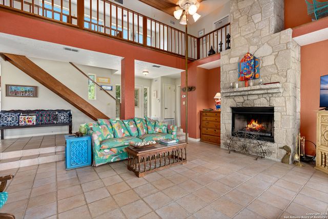696 FAURIE RD, Lakehills, TX 78063
