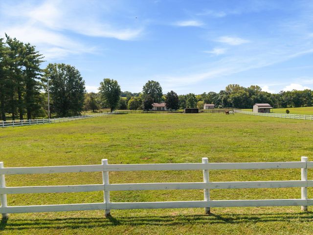 3569 Pinson School Rd, Springfield, TN 37172