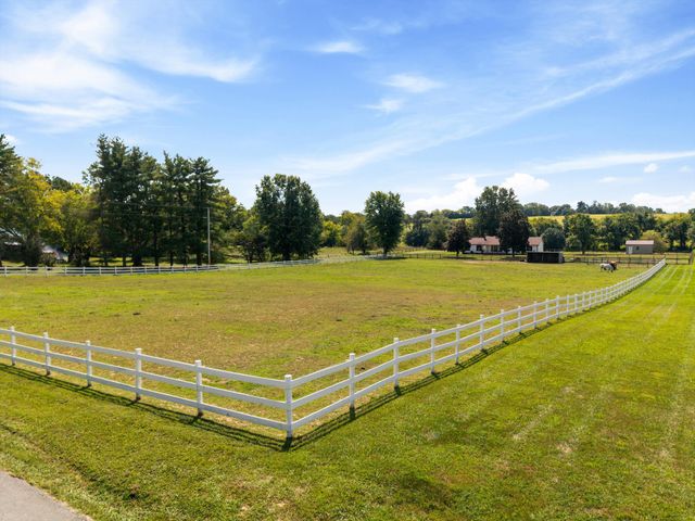 3569 Pinson School Rd, Springfield, TN 37172