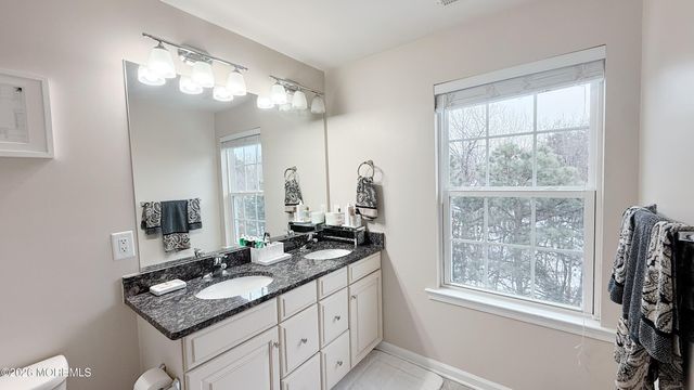 110 Halliard Drive, Eatontown, NJ 07724