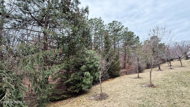 110 Halliard Drive, Eatontown, NJ 07724