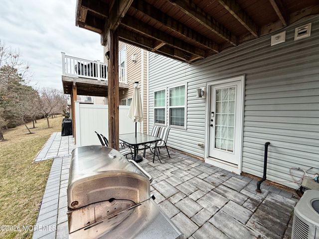 110 Halliard Drive, Eatontown, NJ 07724