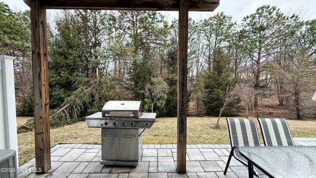 110 Halliard Drive, Eatontown, NJ 07724