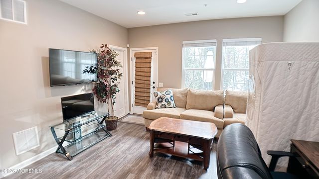 110 Halliard Drive, Eatontown, NJ 07724