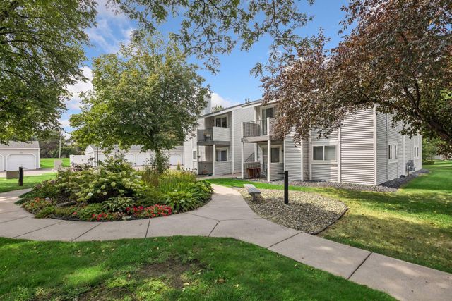 1705 Fulham Street G, Lauderdale, MN 55113