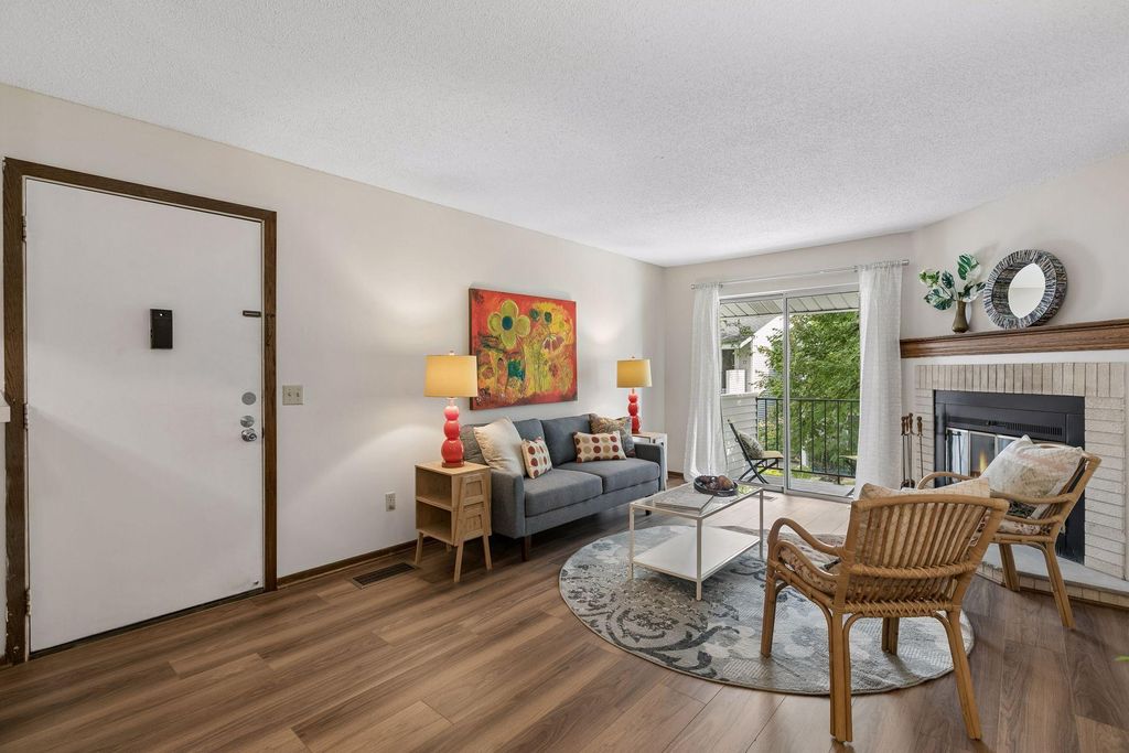 1705 Fulham Street G, Lauderdale, MN 55113 — photo 3