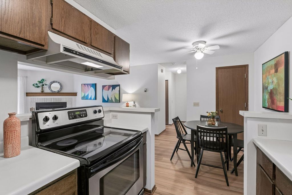 1705 Fulham Street G, Lauderdale, MN 55113 — photo 5