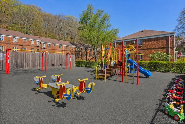 76 Lawrence Court C, White Plains, NY 10603