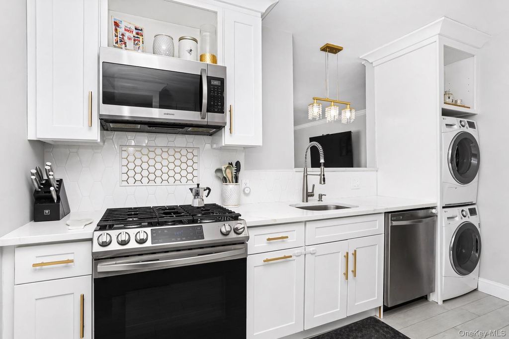 76 Lawrence Court C, White Plains, NY 10603