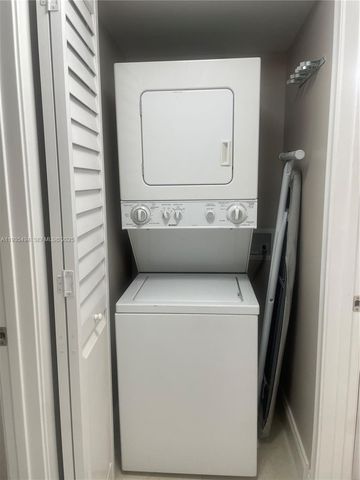 1251 SW 125th Ave 311T, Pembroke Pines, FL 33027