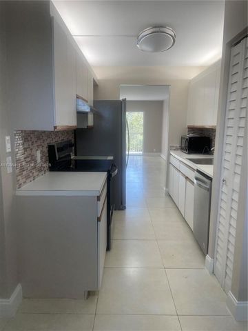 1251 SW 125th Ave 311T, Pembroke Pines, FL 33027