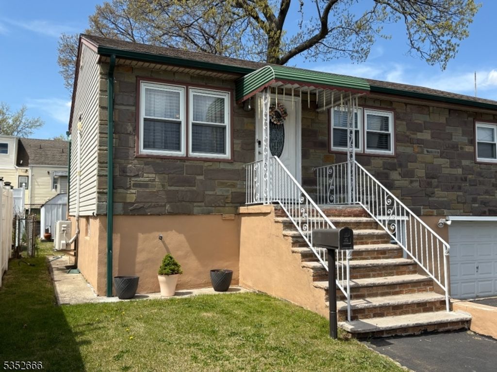 168 E 43Rd St, Paterson City, NJ 07504