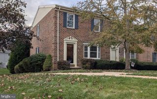 401 CHAMBERS RDG #401, York, PA 17402