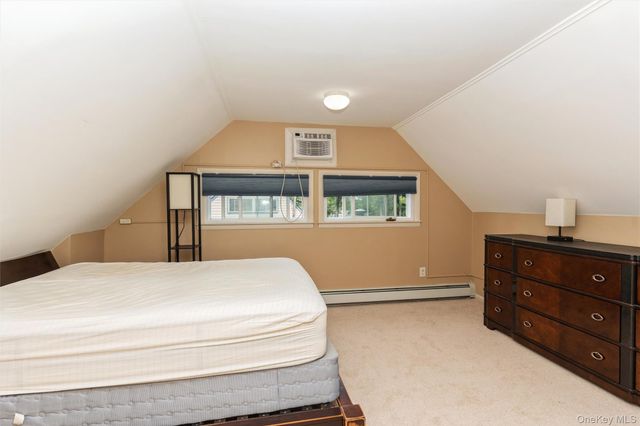 83 Brittle Lane, Hicksville, NY 11801