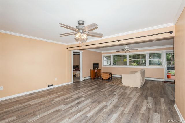 83 Brittle Lane, Hicksville, NY 11801