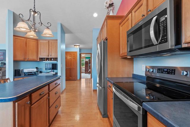1041 SYMPHONY BOULEVARD, Neenah, WI 54956