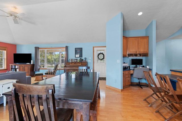 1041 SYMPHONY BOULEVARD, Neenah, WI 54956