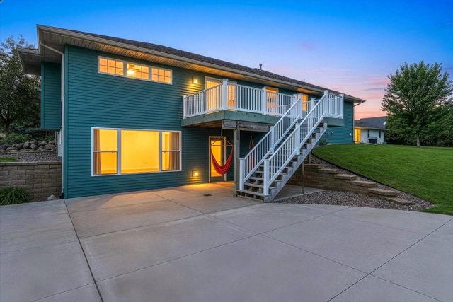 1041 SYMPHONY BOULEVARD, Neenah, WI 54956
