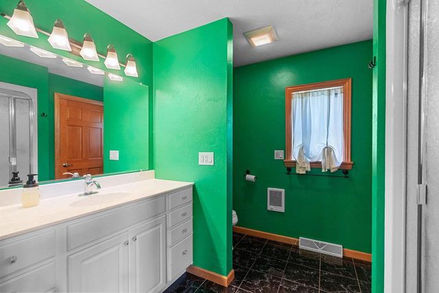 1041 SYMPHONY BOULEVARD, Neenah, WI 54956