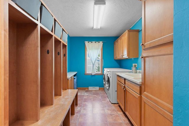 1041 SYMPHONY BOULEVARD, Neenah, WI 54956