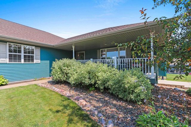 1041 SYMPHONY BOULEVARD, Neenah, WI 54956