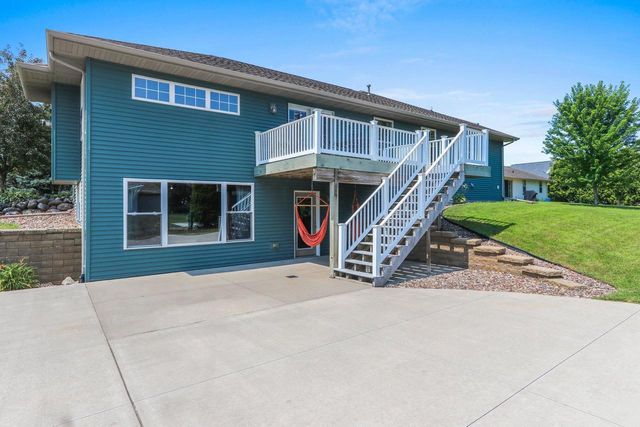 1041 SYMPHONY BOULEVARD, Neenah, WI 54956