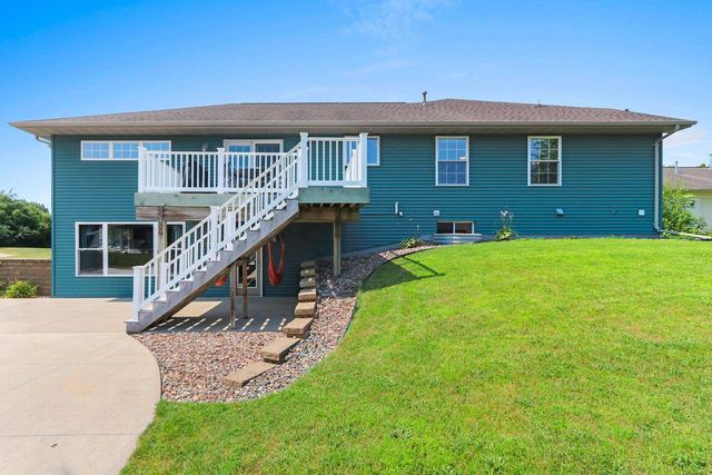 1041 SYMPHONY BOULEVARD, Neenah, WI 54956