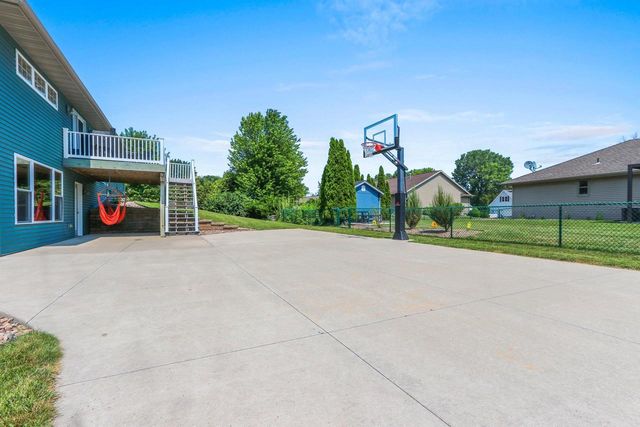 1041 SYMPHONY BOULEVARD, Neenah, WI 54956