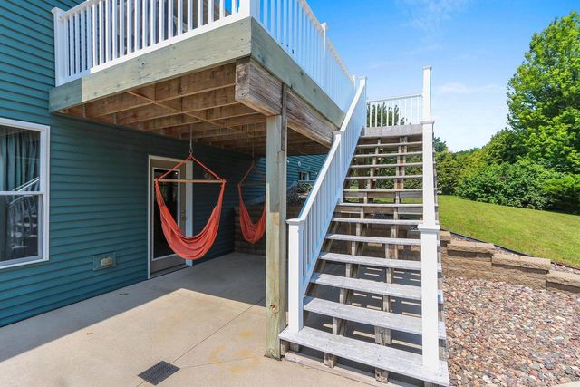 1041 SYMPHONY BOULEVARD, Neenah, WI 54956