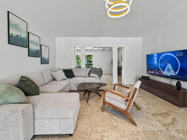 2836 NW 11TH Avenue, Wilton Manors, FL 33311