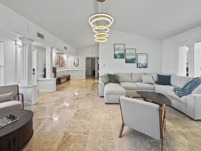 2836 NW 11TH Avenue, Wilton Manors, FL 33311