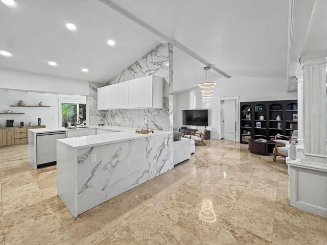 2836 NW 11TH Avenue, Wilton Manors, FL 33311