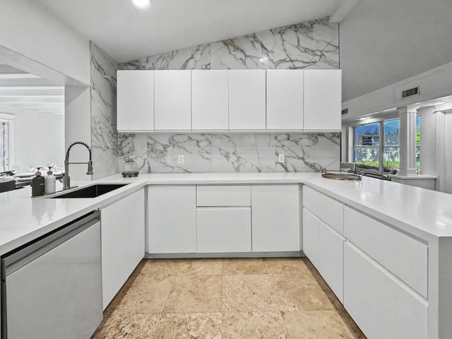2836 NW 11TH Avenue, Wilton Manors, FL 33311