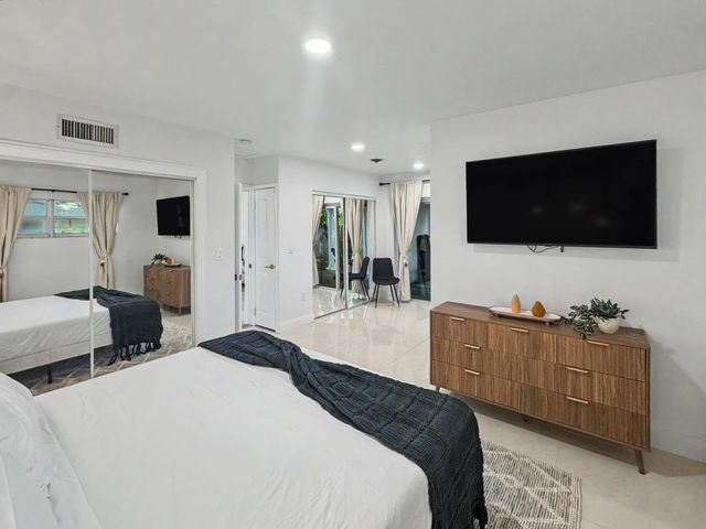 2836 NW 11TH Avenue, Wilton Manors, FL 33311