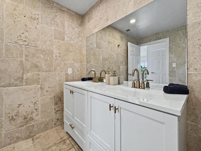 2836 NW 11TH Avenue, Wilton Manors, FL 33311