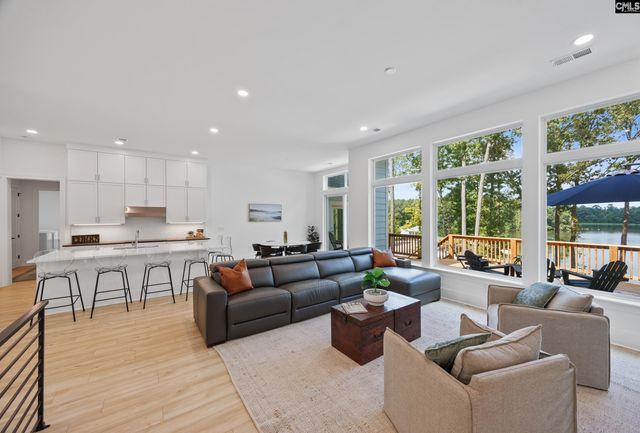 1075 Retreat Way, Ridgeway, SC 29130