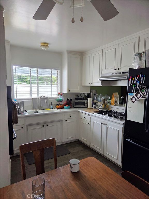 Image 5 of property listing at 111 W Avenida Santiago, San Clemente, CA 92672
