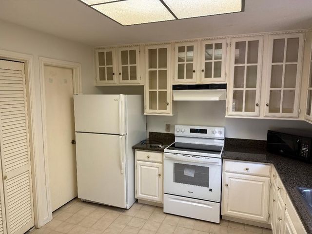 11711 Memorial Drive 143, Houston, TX 77024